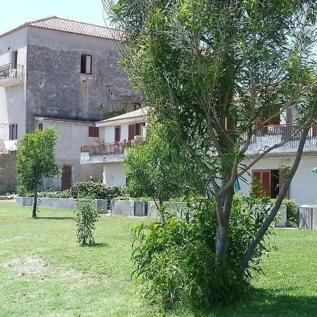 Sleeps 3 With Air Con