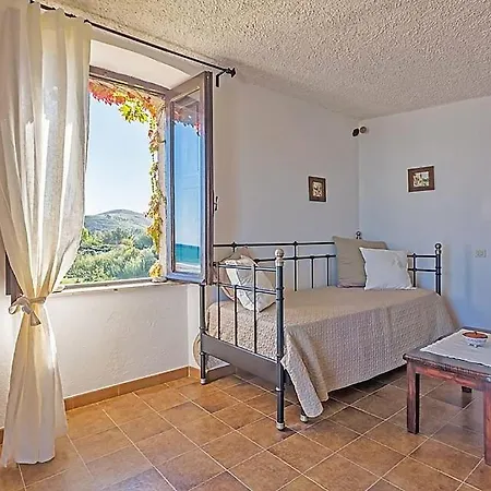 Sleeps 3 With Air Con Appartement *