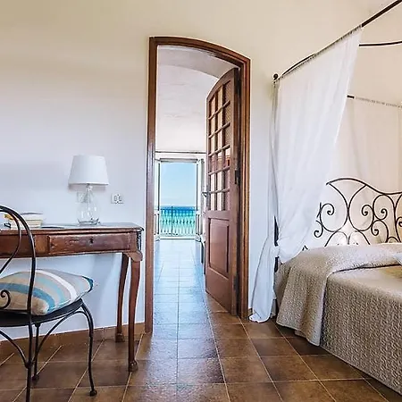 Sleeps 3 With Air Con * Santa Caterina Dello Ionio Marina